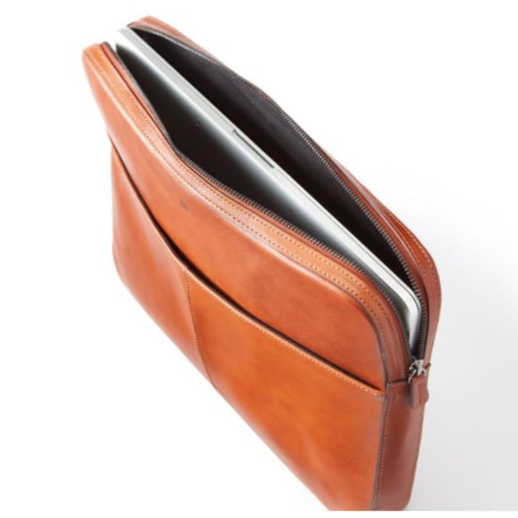 Mark & Graham Other - No letters🙂Leather Zipper Laptop Case